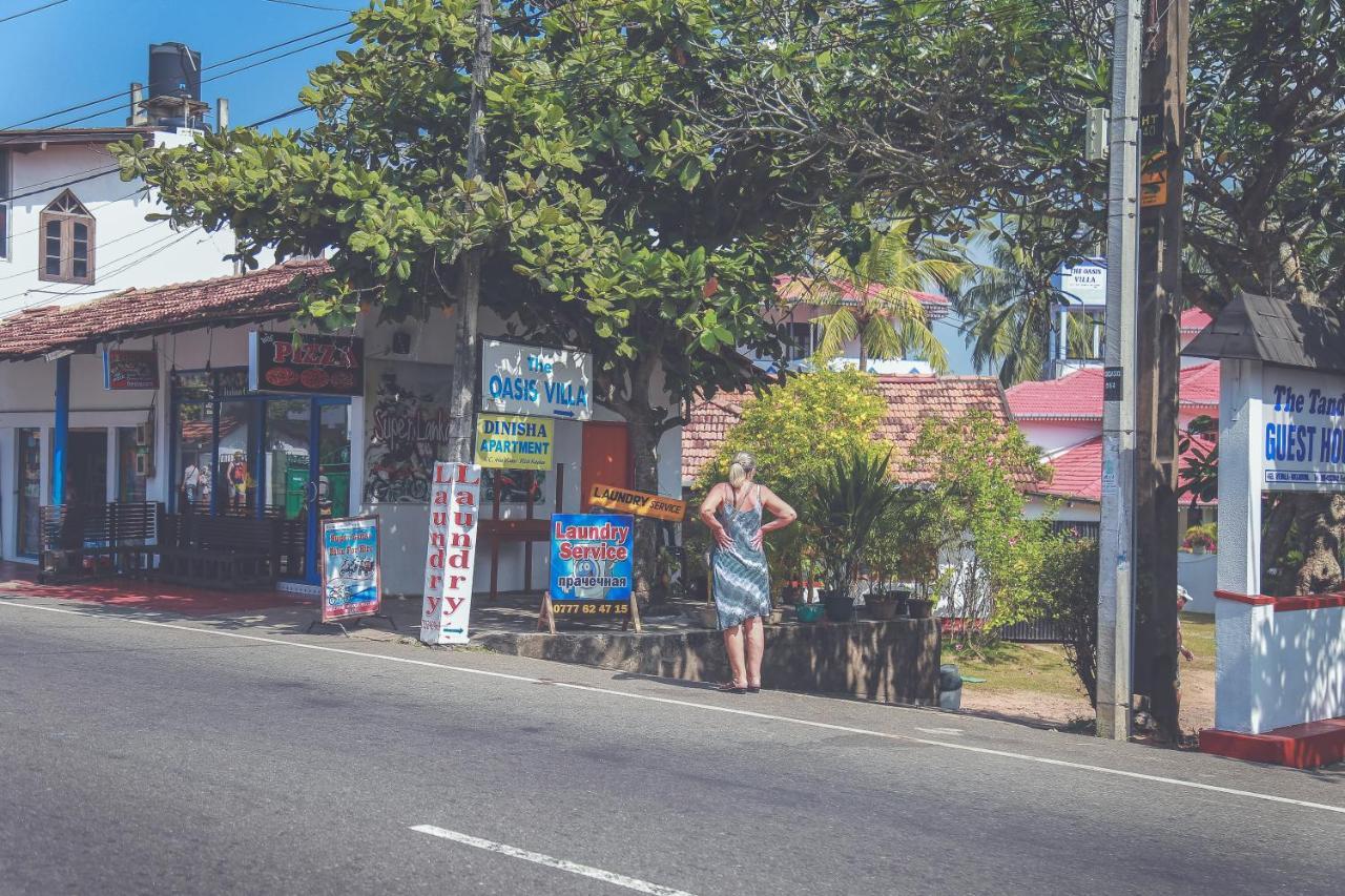 Hikka Surf Hostel Hikkaduwa Bagian luar foto